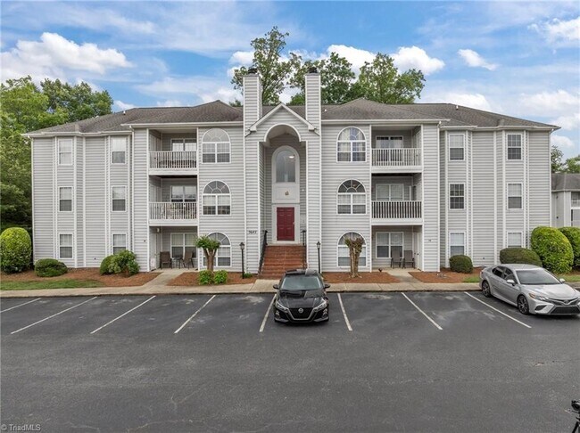 Primary Photo - 3630 3B-3643 Morris Farm Dr