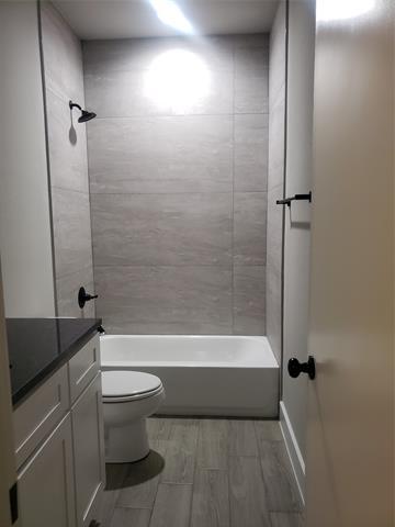 Building Photo - 5019 Fitzhugh Ave