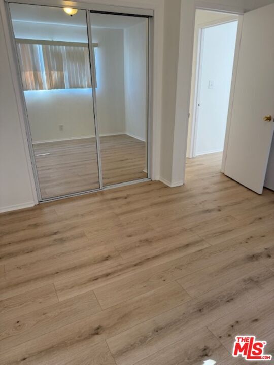 Building Photo - 559 E Hyde Park Pl