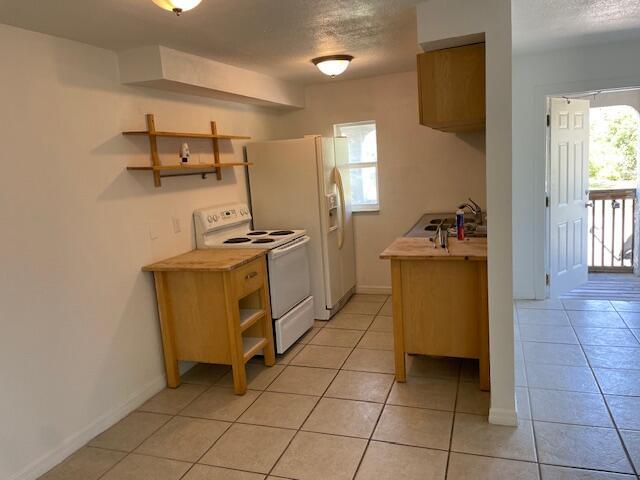 Building Photo - 2322 Stone St