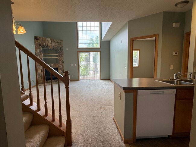 Building Photo - 6787 Pine Crest Trail S