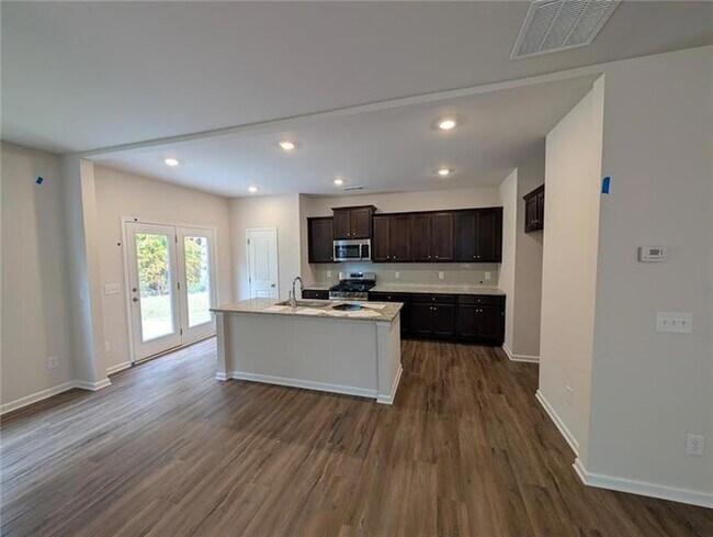 Building Photo - 168 Parkwood Dr