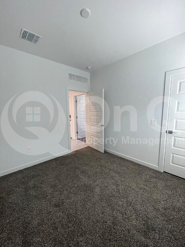 Building Photo - 12431 W Mieko Ln
