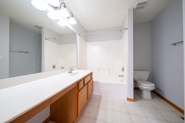 Building Photo - 799 Cobblestone Way
