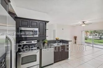 Building Photo - 6952 SW 39th St