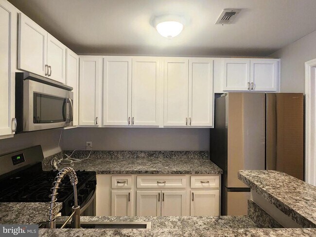 Building Photo - 6832 Hayley Ridge Way