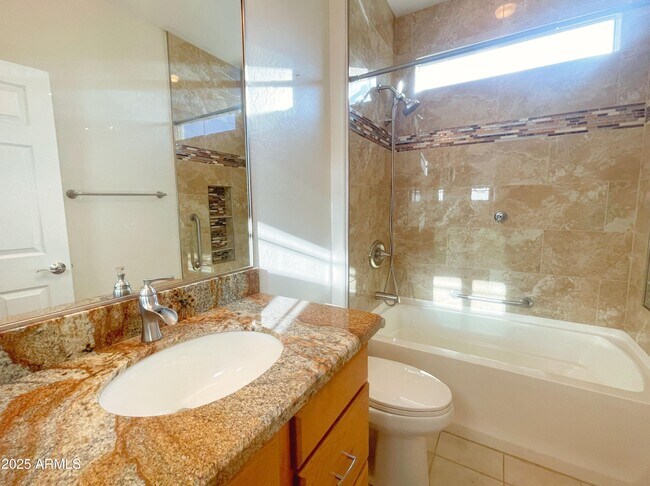 Building Photo - 4015 E Sourwood Dr