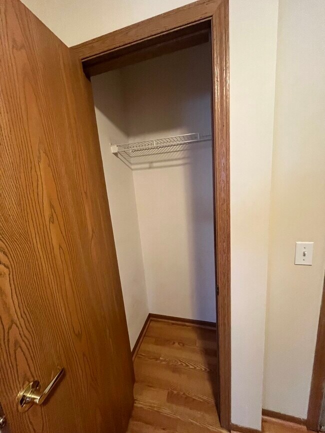 Building Photo - 1524 W Sand Bar Ct