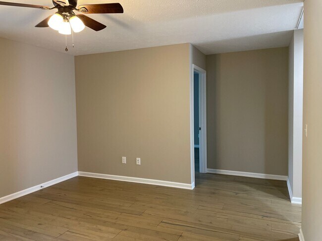 Building Photo - Adorable 3 Bedroom Home in Cowan!
