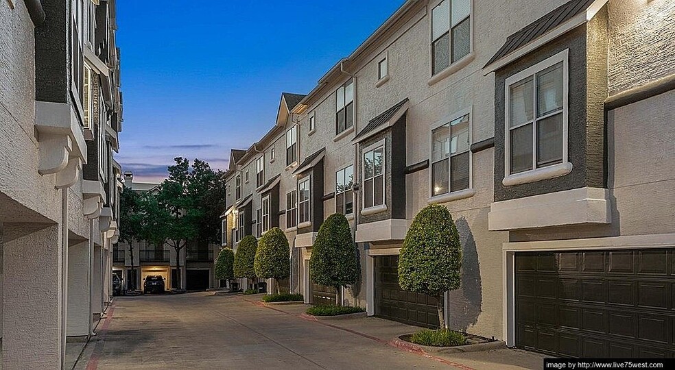 Building Photo - 7927 Forest Ln