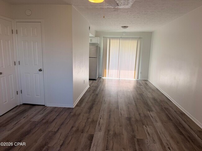 Building Photo - 2917 Ormond Ave
