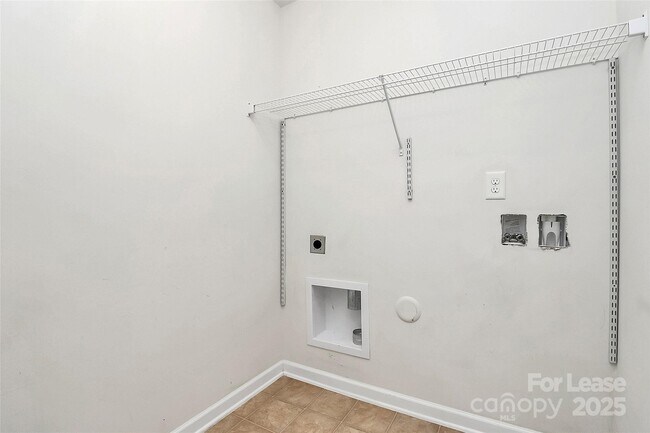 Building Photo - 7000 Dacian Ln