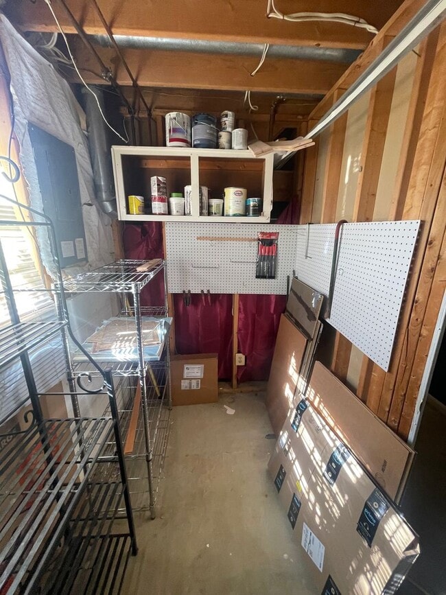 Building Photo - Available Now! Updated townhome in Havre D...