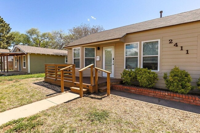 Building Photo - Cute 2 Bedroom Close to Texas Tech