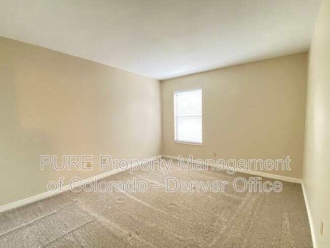 Building Photo - 429 Wright St
