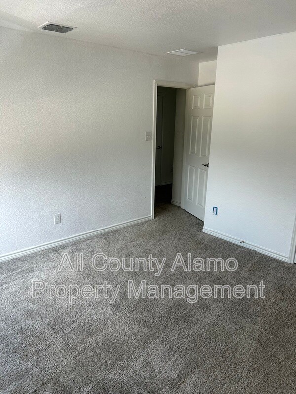 Building Photo - 4584 Klein Meadows