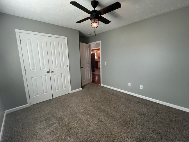 Building Photo - 204 Homewood Dr