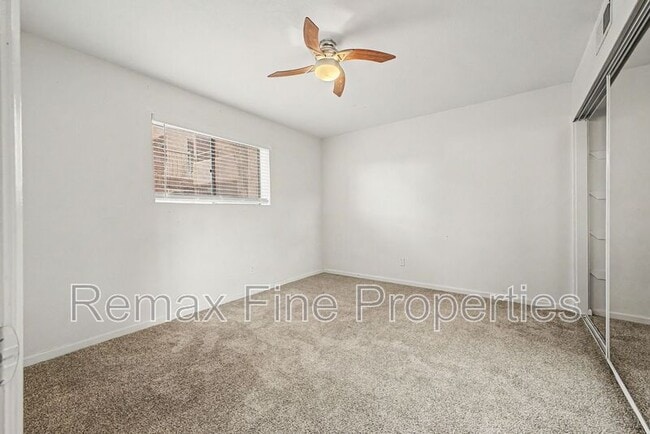 Building Photo - 4704 E Paradise Village Pkwy N