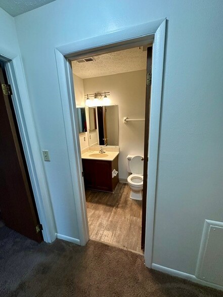 Building Photo - 2163 Hedgerow Road