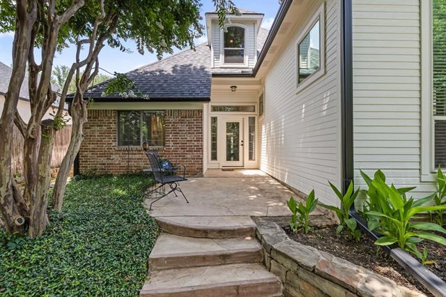 Building Photo - 2301 Brookcrest Ln