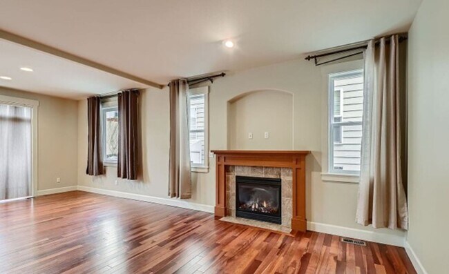 Building Photo - Beautiful Bothell Home in Northshore School District!!