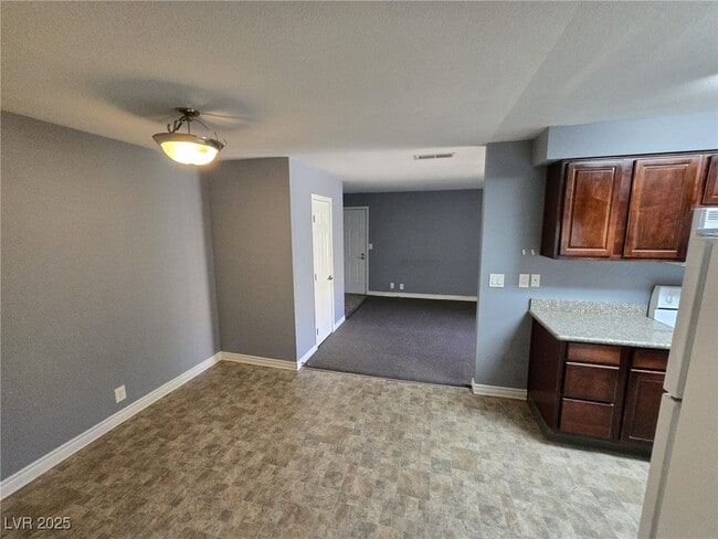 Building Photo - 5060 Indian River Dr