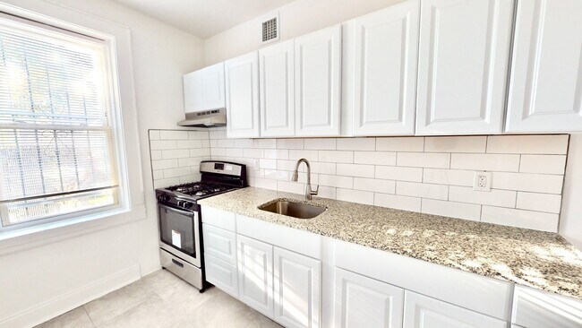 Interior Photo - 255 Prospect St