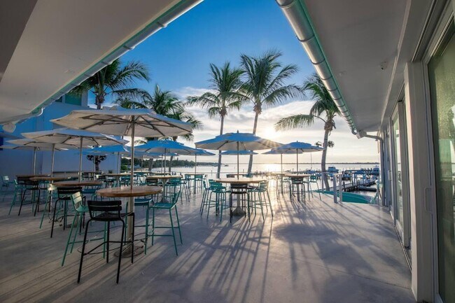 Building Photo - 975 NW Flagler Ave