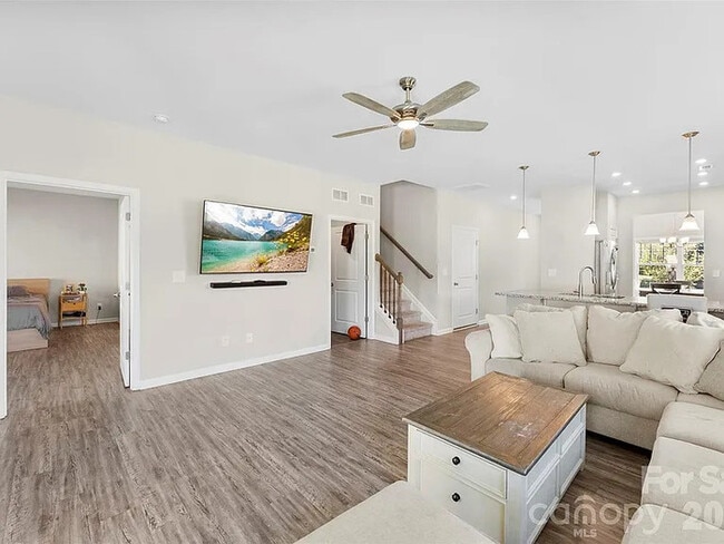 Building Photo - Earn Wealth While Leasing - Like a Homeowner - Lease to Own