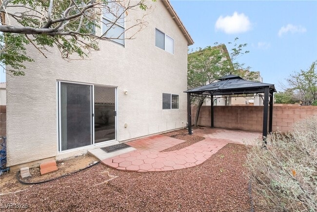 Building Photo - 124 La Padania Ave