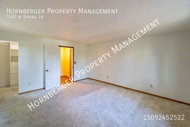 Building Photo - 1407 W Spring Ln