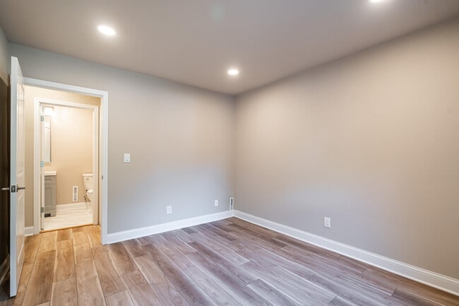 Building Photo - 12804 N Colony Dr