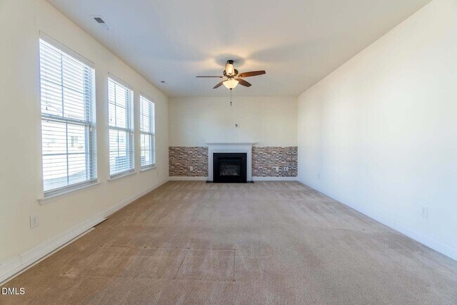 Building Photo - 508 Eagles Wy