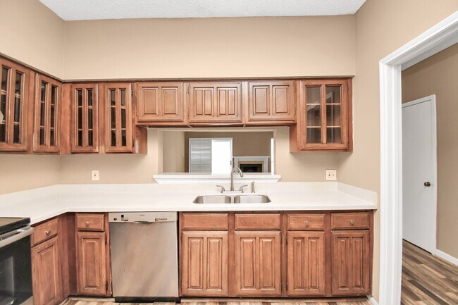 Building Photo - 12400 Brookglade Cir