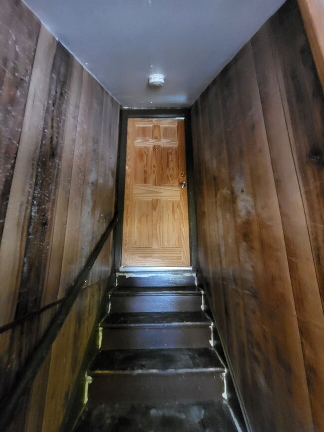 Building Photo - 233 Delaware Ave