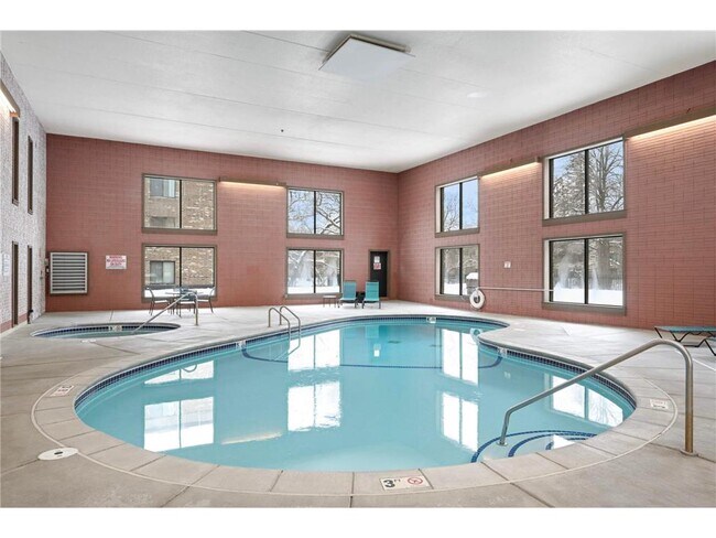 Building Photo - 7500 Cahill Rd