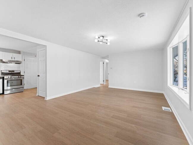 Building Photo - Charming 3-Bedroom Home with Full Basement & Backyard in Lumberton Township