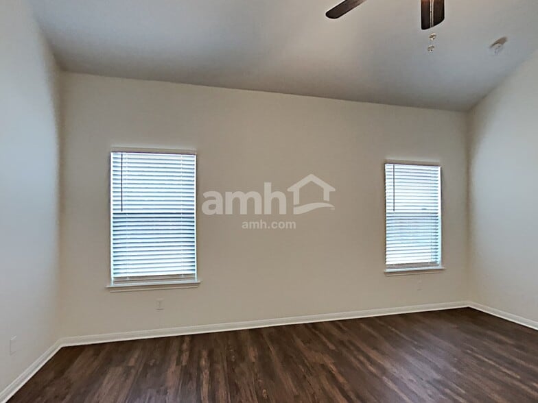 Building Photo - 1038 Lauren St
