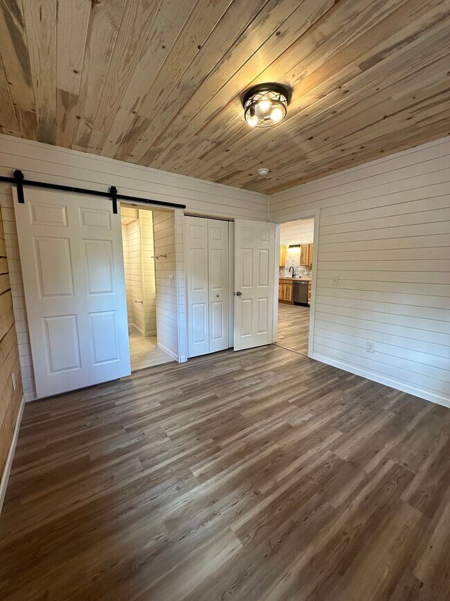 Building Photo - New Construction Log Home | 2 bedroom | 2.5 bathrooms