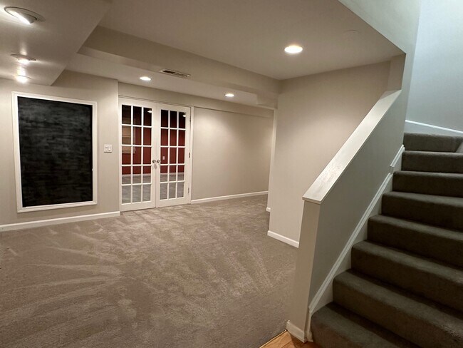 Building Photo - 756 Panorama Ct