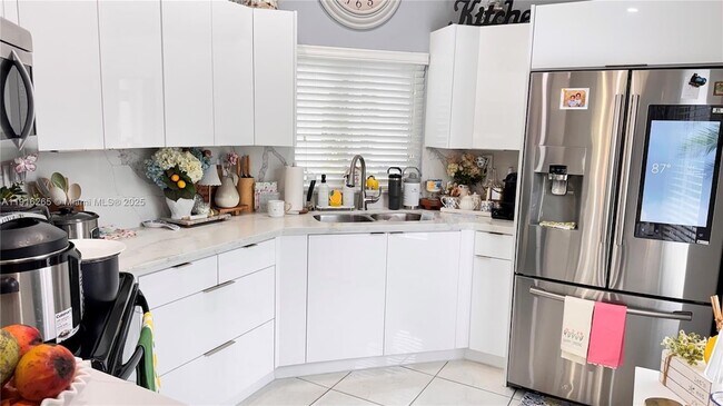 Building Photo - 24980 SW 127th Ct