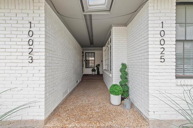 Building Photo - 10023 Olmos Dr