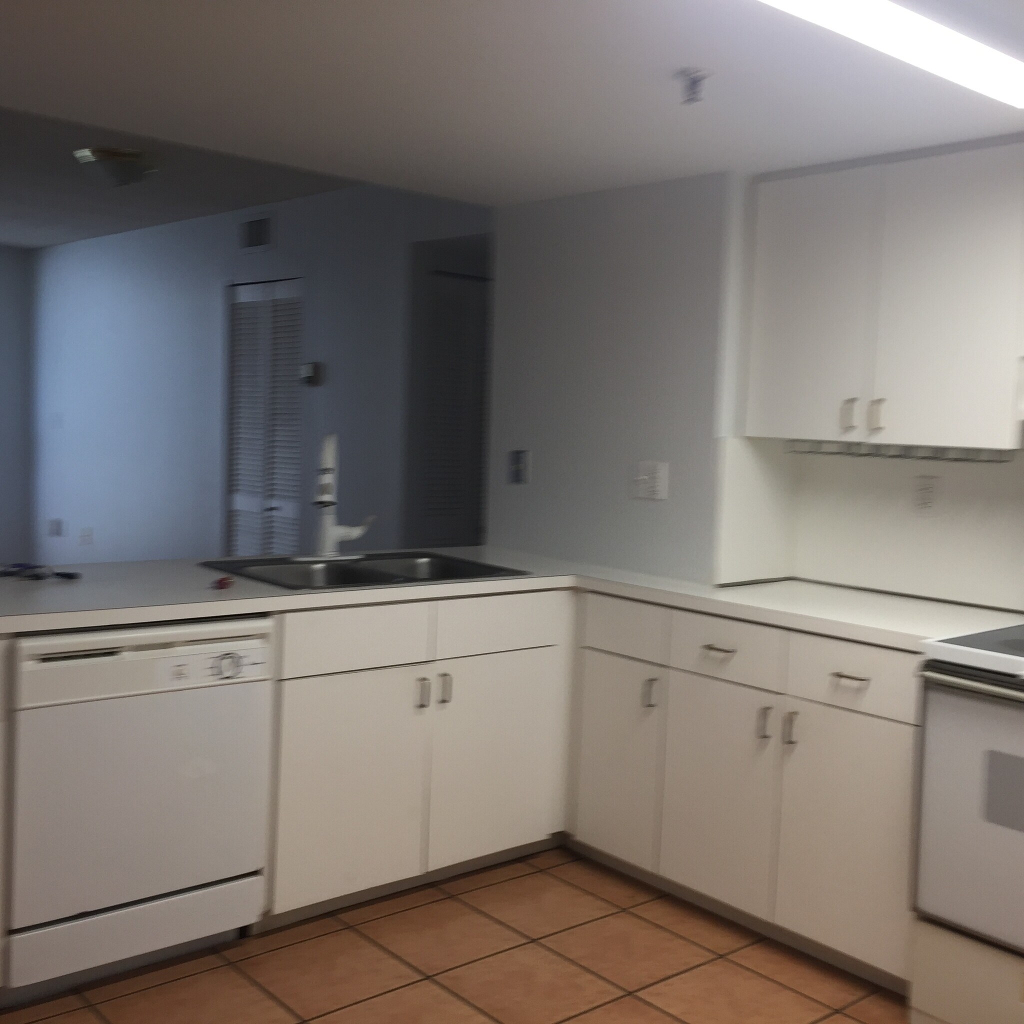 Building Photo - 7832 Collins Ave