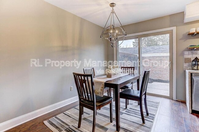 Building Photo - 4714 Merrifield Pl