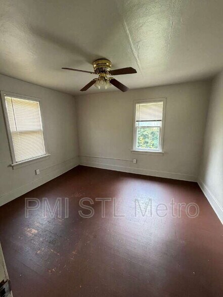 Building Photo - 5336 Fletcher St