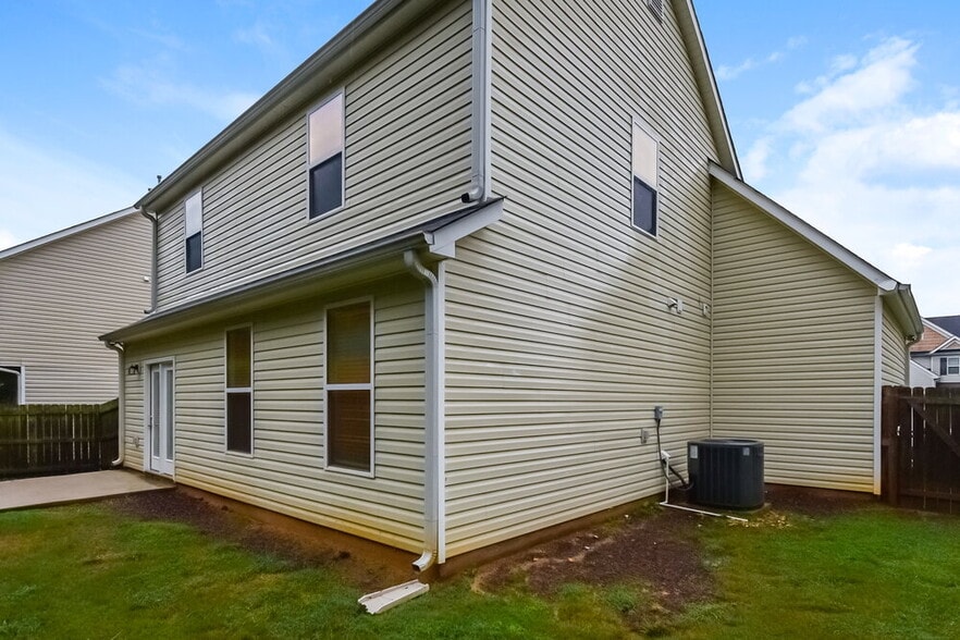 Building Photo - 7074 Littlebrook Way