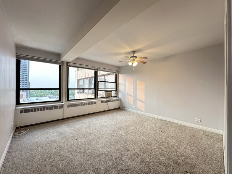 Building Photo - 4180 N Marine Dr