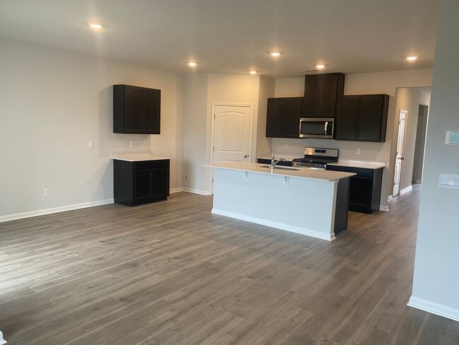 Building Photo - Brand New Construction - 4 bedroom 2 full ...