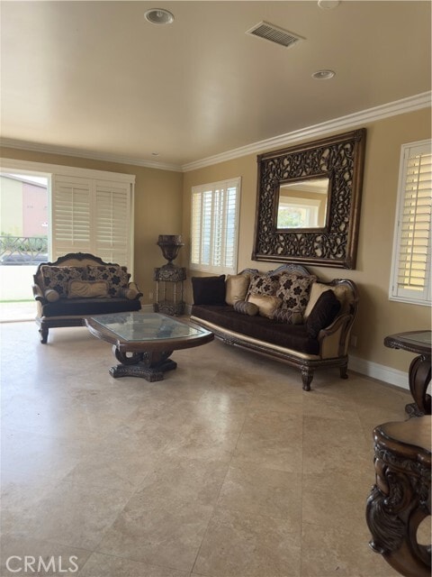 Building Photo - 211 Chicago