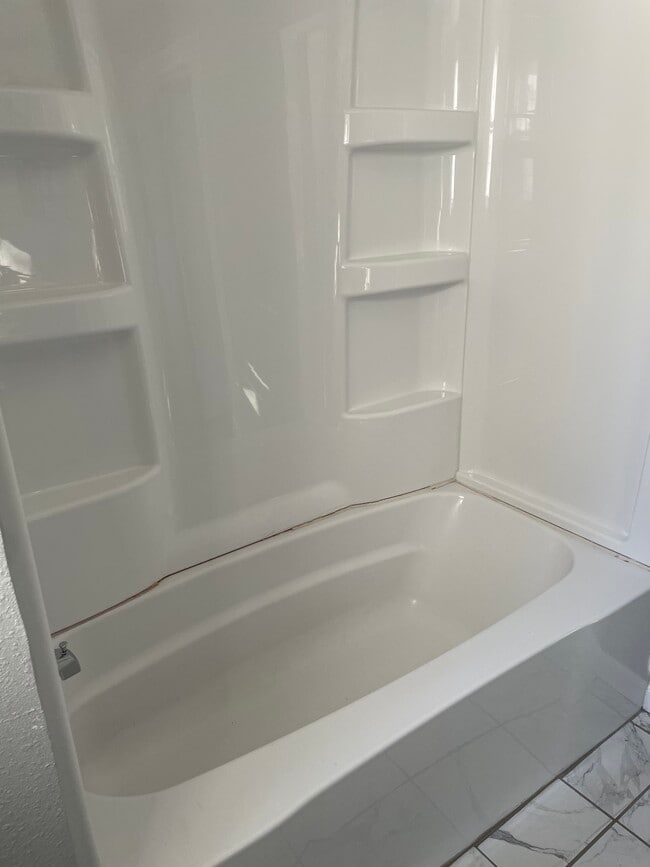 Building Photo - 706 E St Germain St